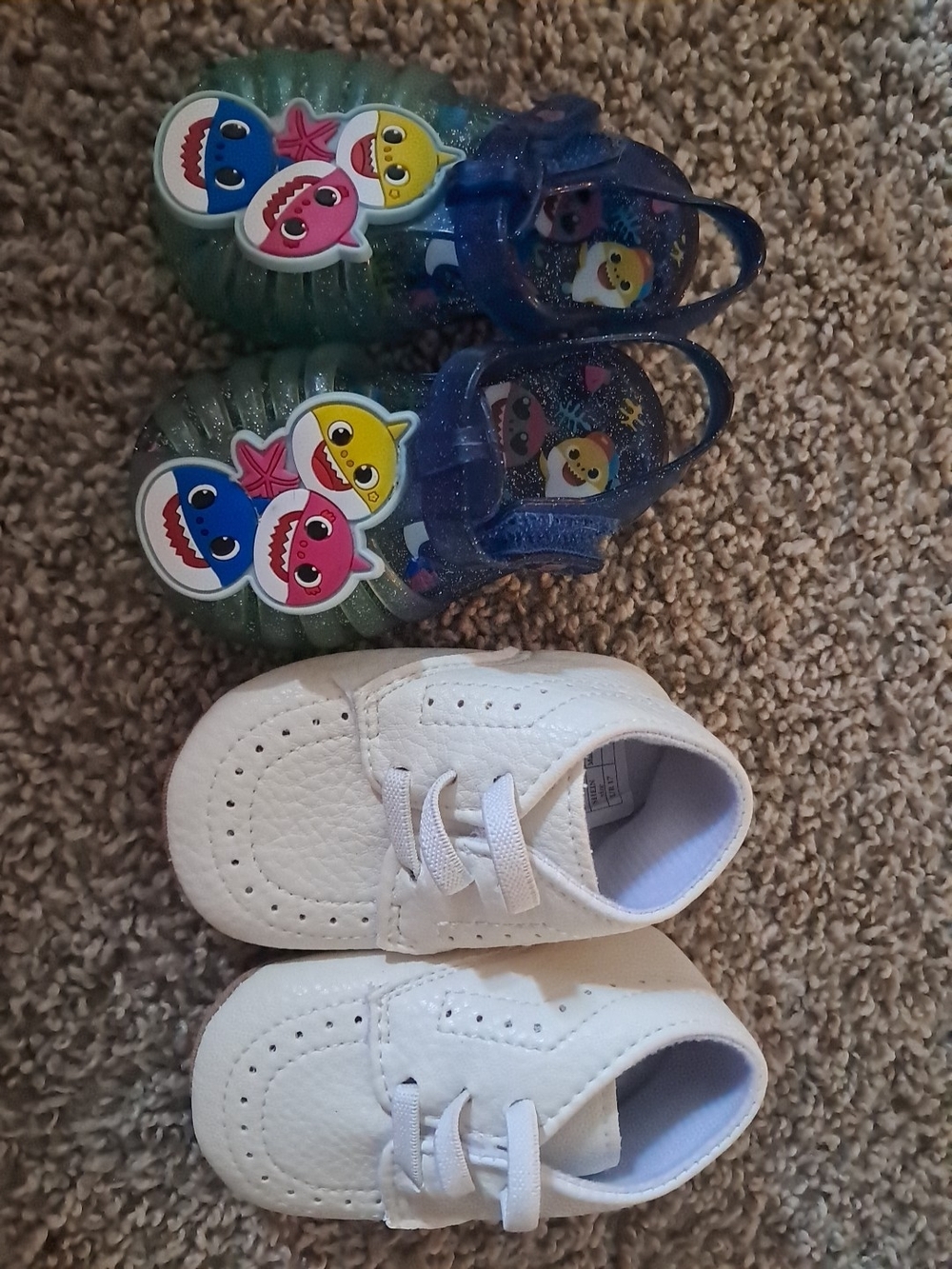 White Toddler Dress Shoes & Blue Jelly Sandals Set